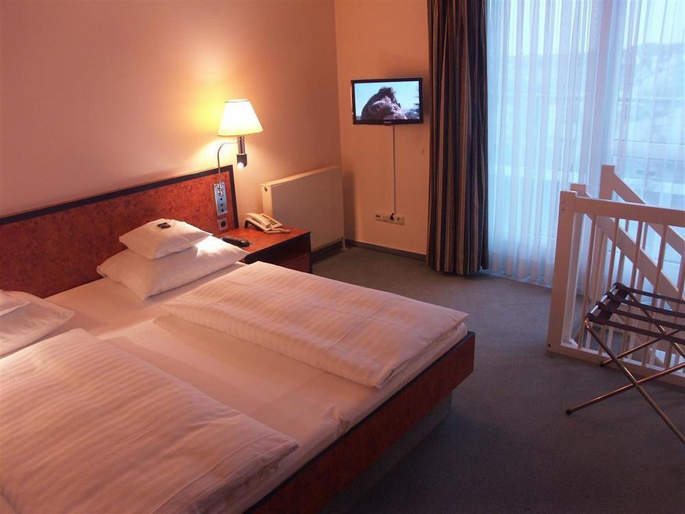 Hotel Arkadia Friedrichsdorf Zimmer foto